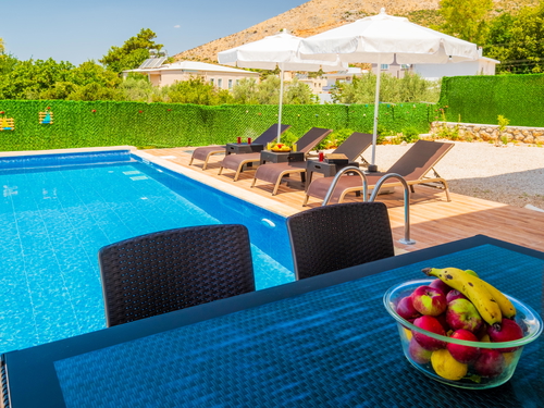  gece  -  Kasım
  | Kalkan Yeşilköy'de Çift Jakuzili 6 Kişilik Villa: Huzurlu Doğa Tatili